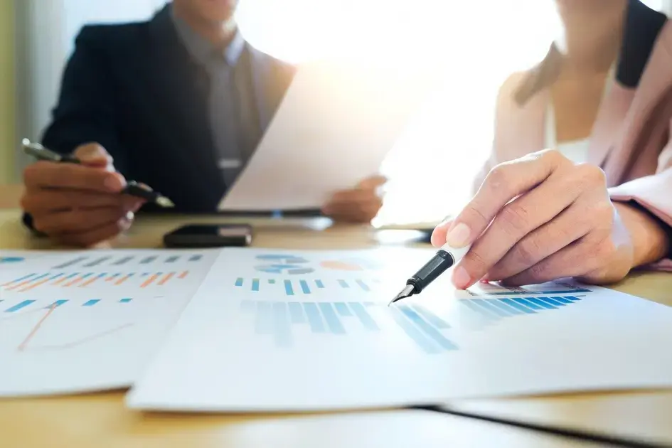 Garantindo Conformidade e Reduzindo Riscos com BPO Contábil Garantindo Conformidade e Reduzindo Riscos com BPO Contábil